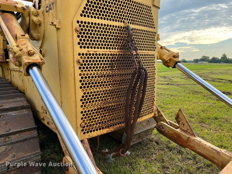 image for item DQ2059 1978 Caterpillar D8K  cable plow