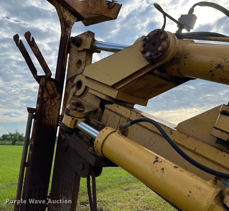 image for item DQ2059 1978 Caterpillar D8K  cable plow