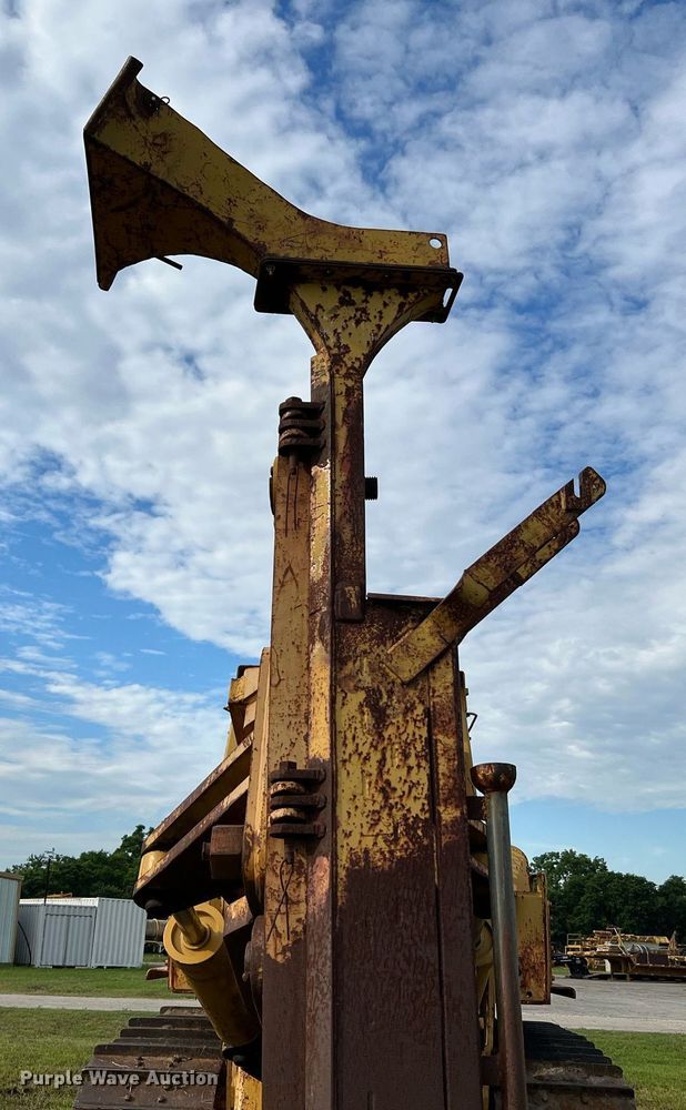 image for item DQ2059 1978 Caterpillar D8K  cable plow