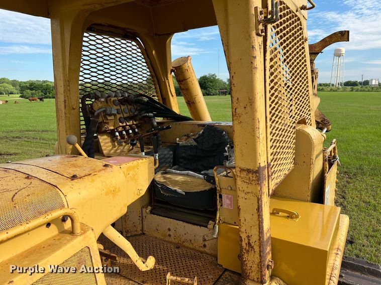 image for item DQ2059 1978 Caterpillar D8K  cable plow