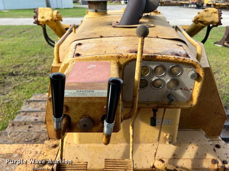 image for item DQ2059 1978 Caterpillar D8K  cable plow