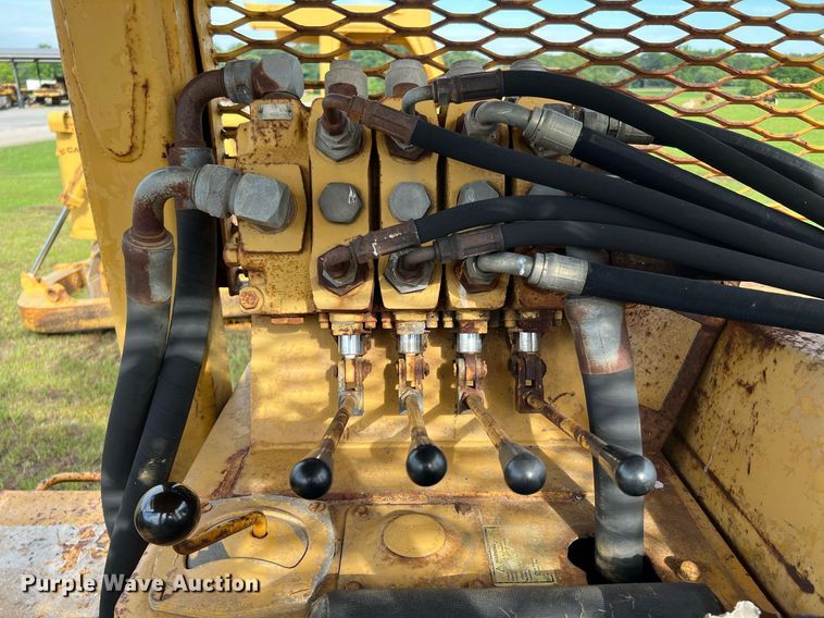 image for item DQ2059 1978 Caterpillar D8K  cable plow