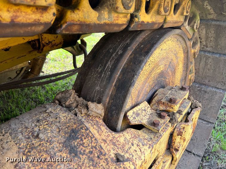 image for item DQ2059 1978 Caterpillar D8K  cable plow