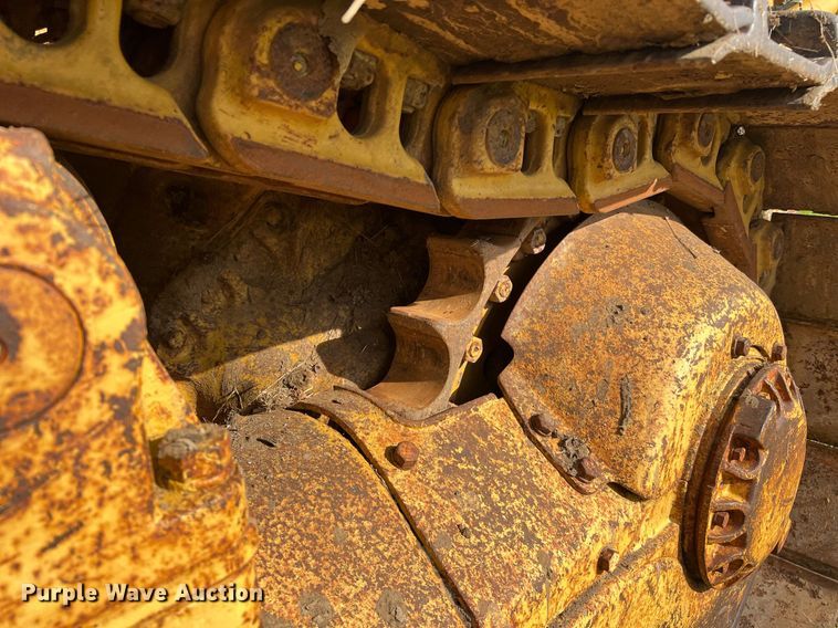 image for item DQ2059 1978 Caterpillar D8K  cable plow