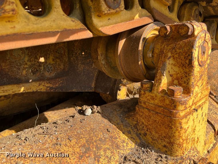 image for item DQ2059 1978 Caterpillar D8K  cable plow