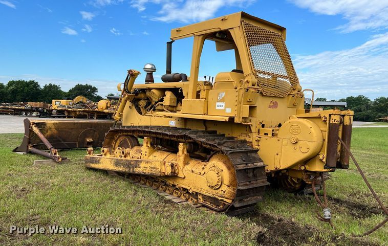 image for item DQ2060 1981 Caterpillar D8K  dozer
