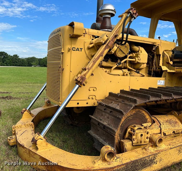 image for item DQ2060 1981 Caterpillar D8K  dozer