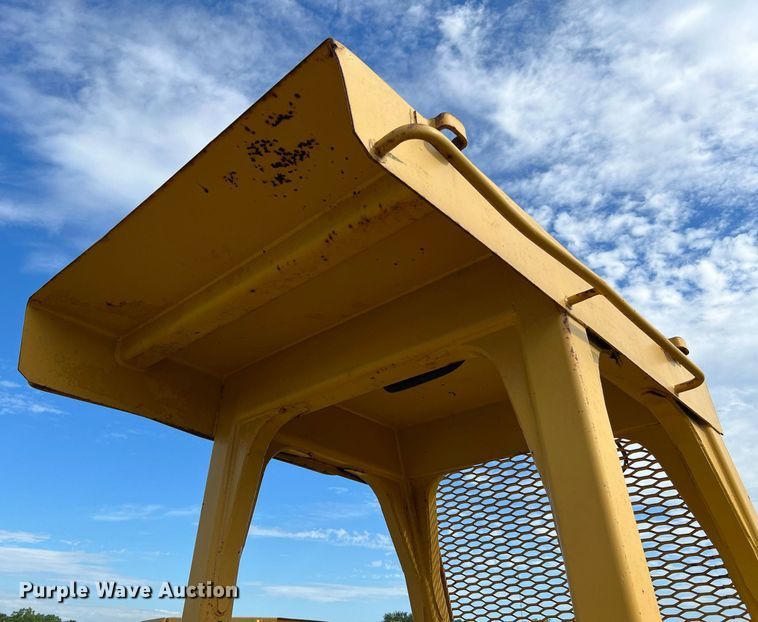 image for item DQ2060 1981 Caterpillar D8K  dozer