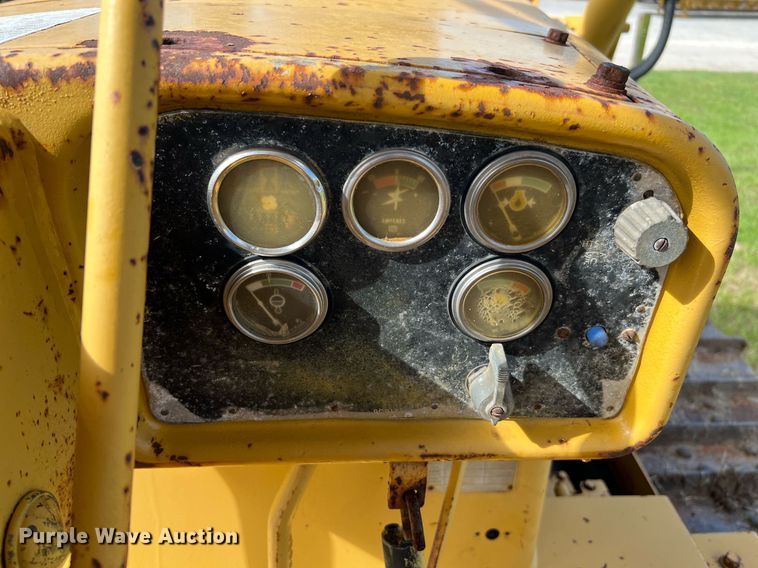 image for item DQ2060 1981 Caterpillar D8K  dozer