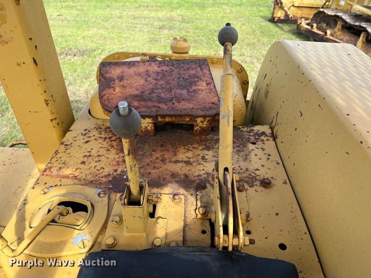 image for item DQ2060 1981 Caterpillar D8K  dozer