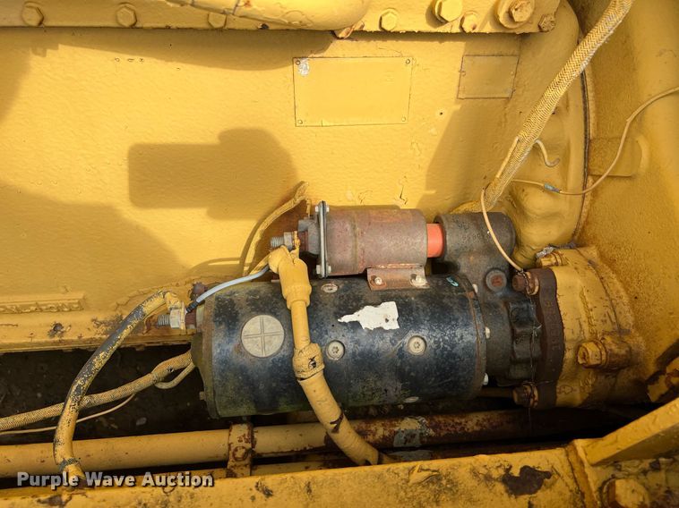 image for item DQ2060 1981 Caterpillar D8K  dozer