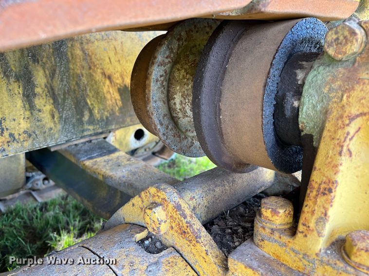 image for item DQ2060 1981 Caterpillar D8K  dozer