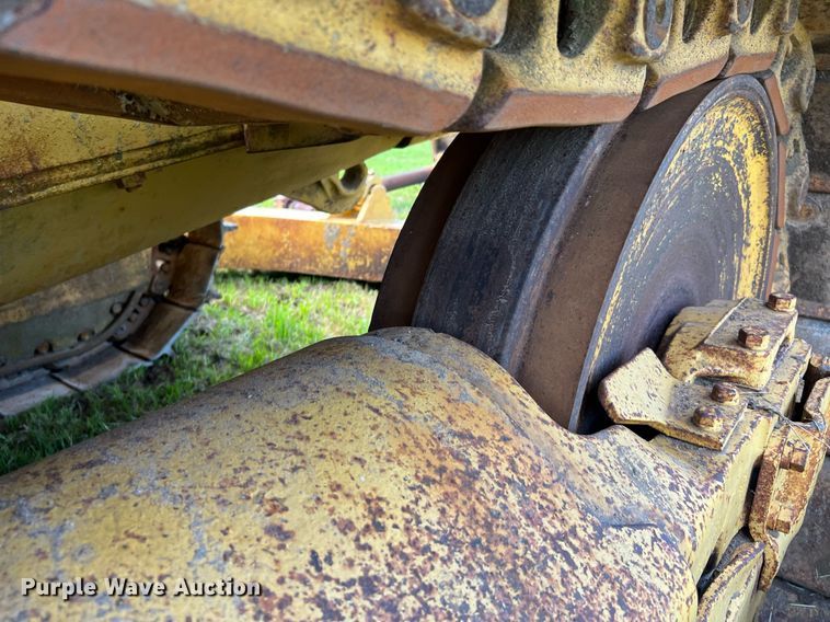 image for item DQ2060 1981 Caterpillar D8K  dozer