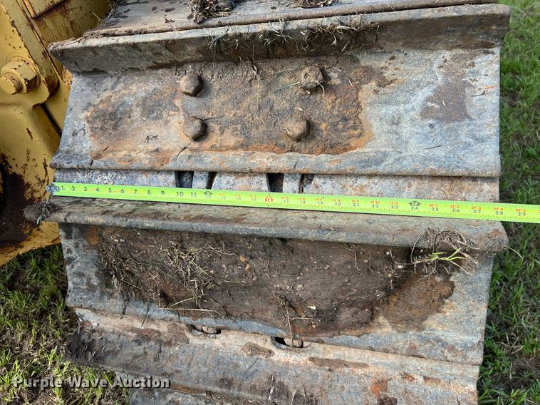 image for item DQ2060 1981 Caterpillar D8K  dozer