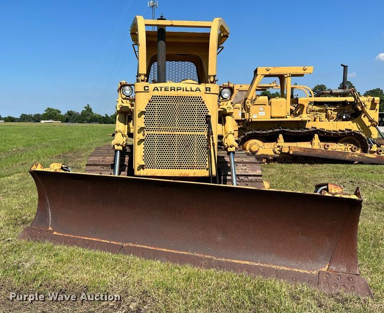 image for item DQ2061 1982 Caterpillar D7G  dozer
