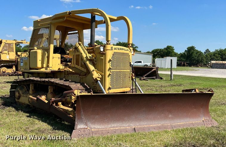 image for item DQ2061 1982 Caterpillar D7G  dozer