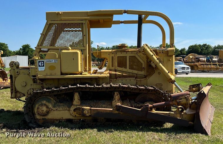 image for item DQ2061 1982 Caterpillar D7G  dozer