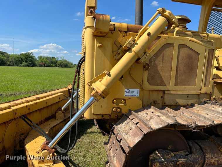 image for item DQ2061 1982 Caterpillar D7G  dozer