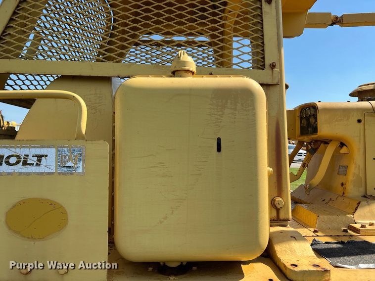 image for item DQ2061 1982 Caterpillar D7G  dozer