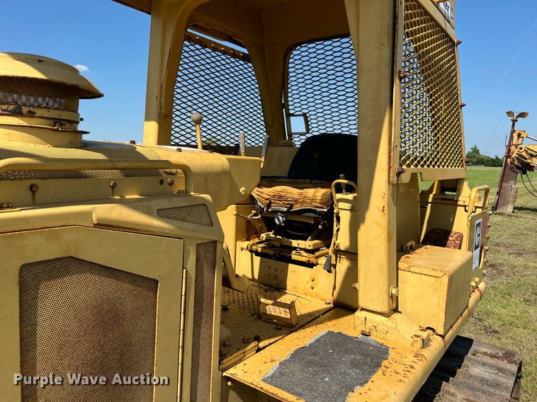 image for item DQ2061 1982 Caterpillar D7G  dozer