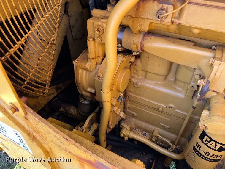 image for item DQ2061 1982 Caterpillar D7G  dozer