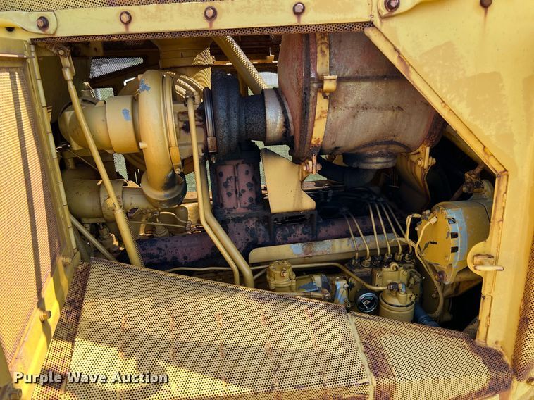 image for item DQ2061 1982 Caterpillar D7G  dozer