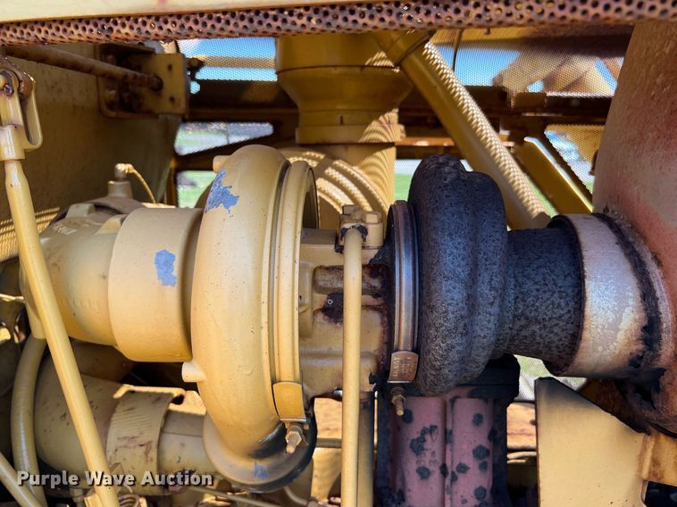 image for item DQ2061 1982 Caterpillar D7G  dozer