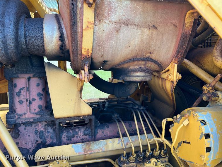 image for item DQ2061 1982 Caterpillar D7G  dozer