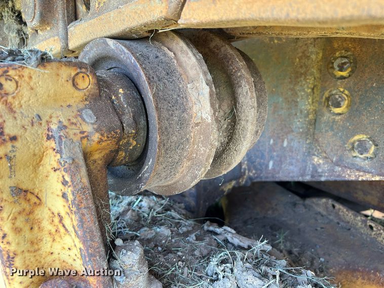 image for item DQ2061 1982 Caterpillar D7G  dozer
