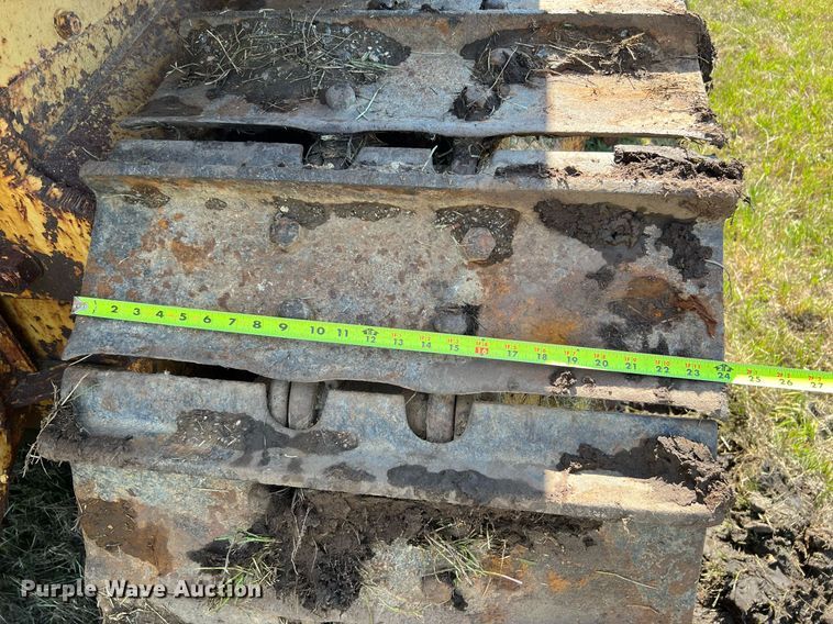 image for item DQ2061 1982 Caterpillar D7G  dozer