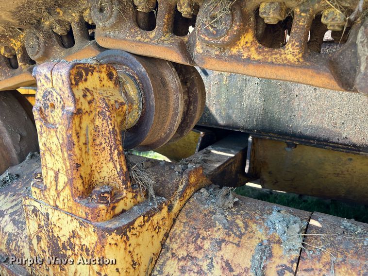 image for item DQ2061 1982 Caterpillar D7G  dozer