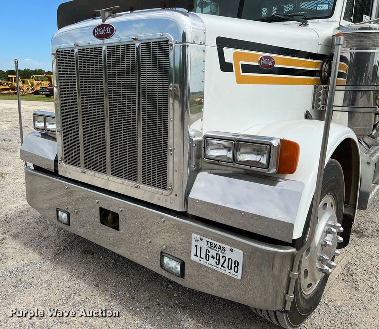 image for item DQ2064 1992 Peterbilt 379  winch truck