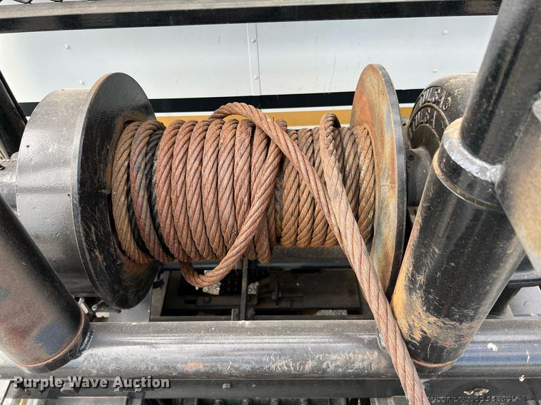 image for item DQ2064 1992 Peterbilt 379  winch truck