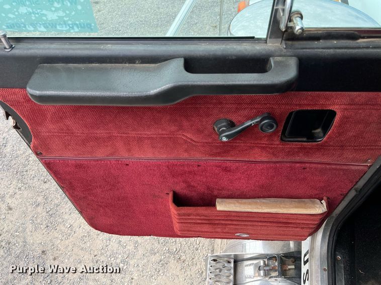 image for item DQ2064 1992 Peterbilt 379  winch truck