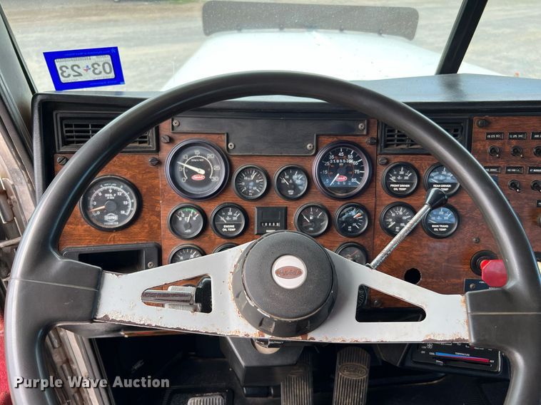 image for item DQ2064 1992 Peterbilt 379  winch truck