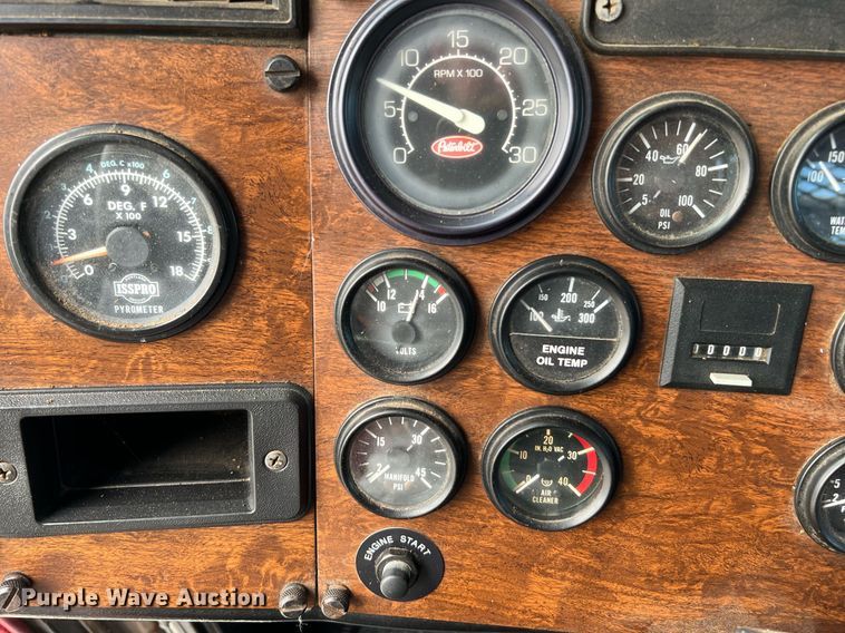 image for item DQ2064 1992 Peterbilt 379  winch truck