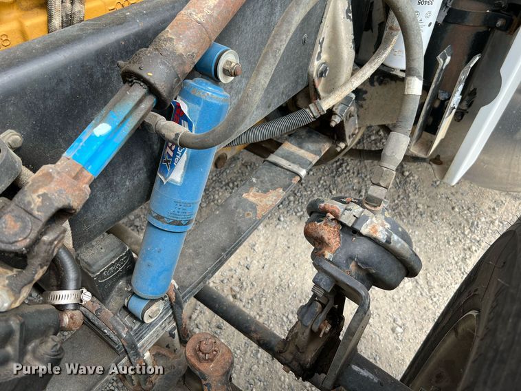 image for item DQ2064 1992 Peterbilt 379  winch truck