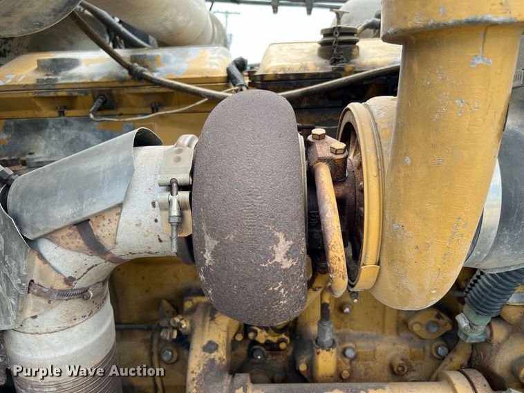 image for item DQ2064 1992 Peterbilt 379  winch truck