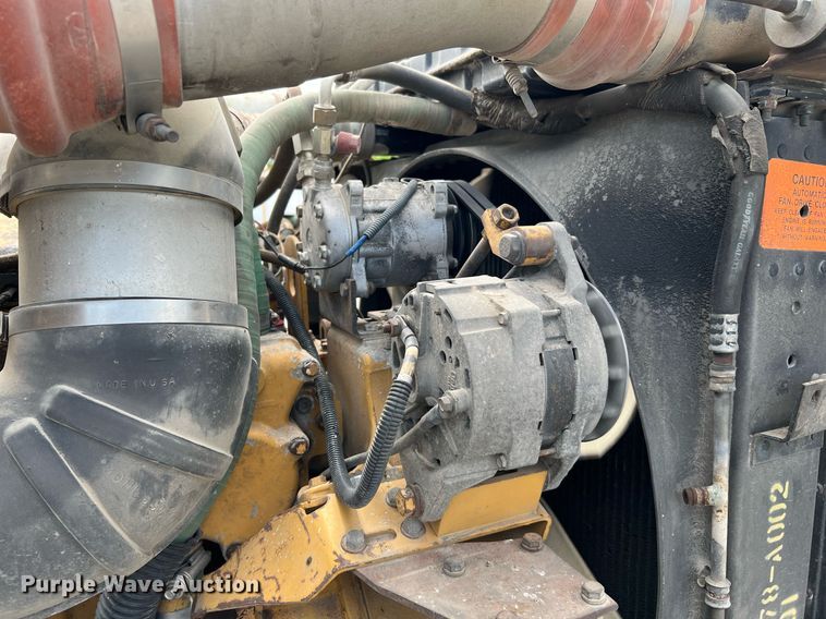 image for item DQ2064 1992 Peterbilt 379  winch truck