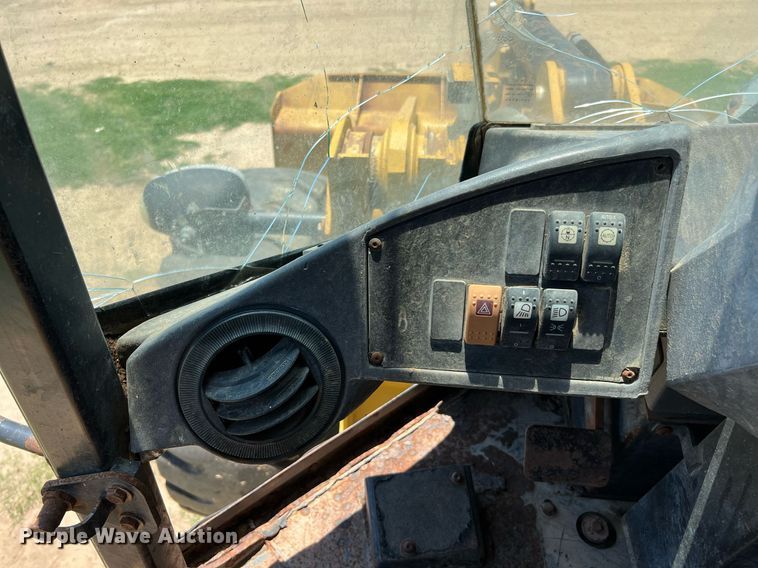image for item DQ2069 2008 Caterpillar 924H  wheel loader
