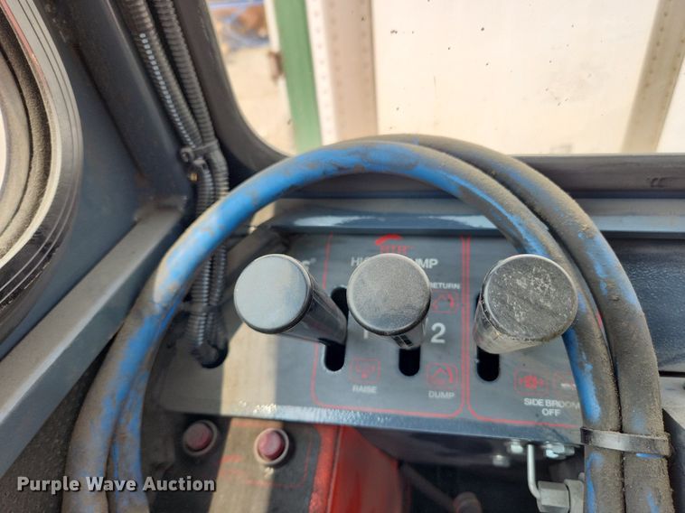 image for item DQ5392 Power Boss Armadillo 9XR  sweeper