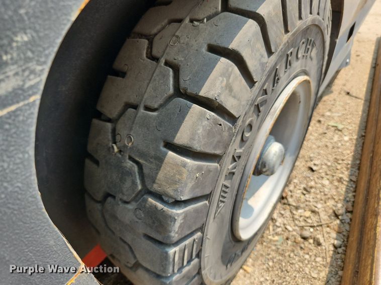 image for item DQ5392 Power Boss Armadillo 9XR  sweeper