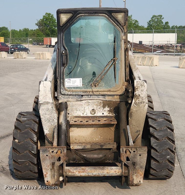 image for item DQ5393 2008 Bobcat S220  skid steer loader