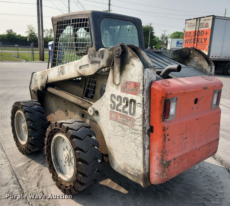 image for item DQ5393 2008 Bobcat S220  skid steer loader