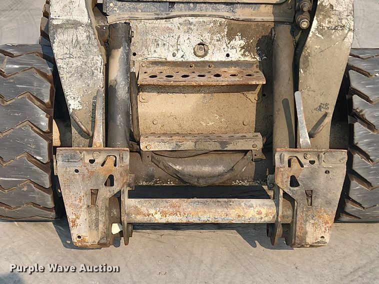 image for item DQ5393 2008 Bobcat S220  skid steer loader