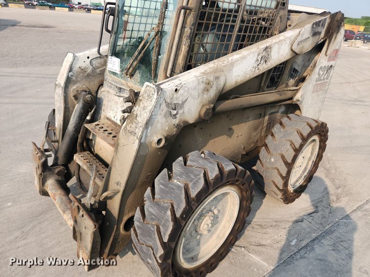 image for item DQ5393 2008 Bobcat S220  skid steer loader