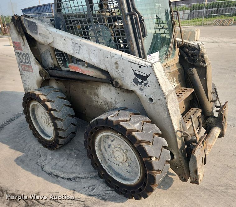 image for item DQ5393 2008 Bobcat S220  skid steer loader