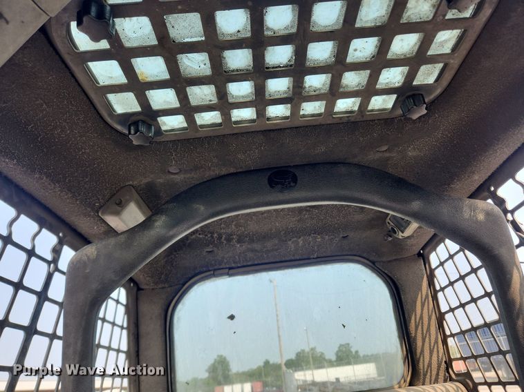 image for item DQ5393 2008 Bobcat S220  skid steer loader