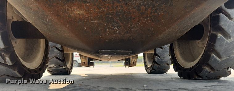 image for item DQ5393 2008 Bobcat S220  skid steer loader