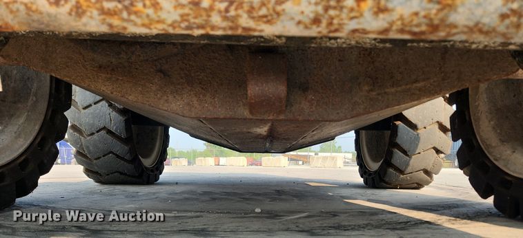 image for item DQ5393 2008 Bobcat S220  skid steer loader